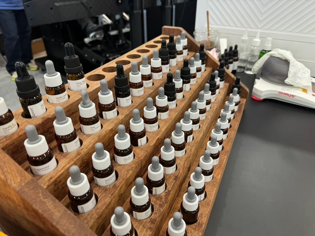 향수 원료 팔레트 - 맞춤형 화장품 조제관리사의 원료들