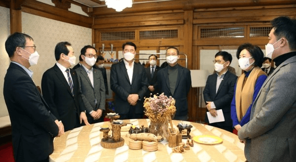 정세균 국무총리 주재 제32차 목요대화 참석 — 대기업·스타트업 간 새로운 상생협력